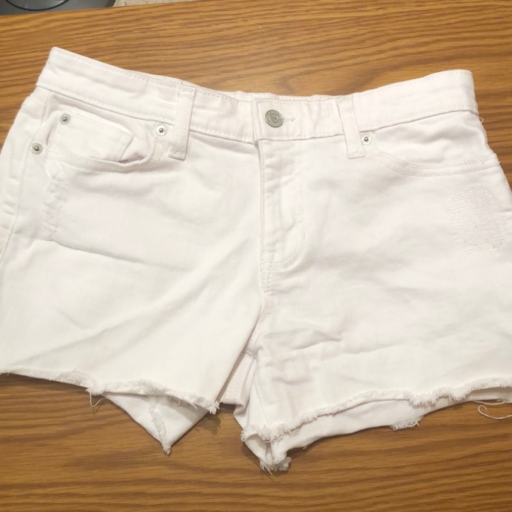 Gap white cut off distressed shorts 4